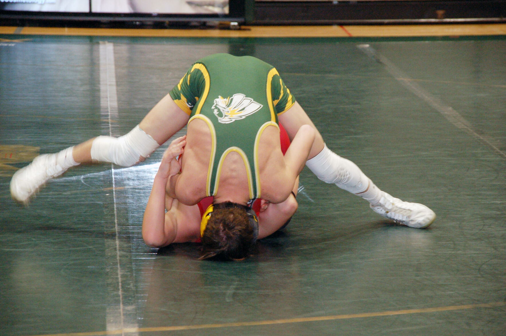 IRHS Ian Shaubach wrestles